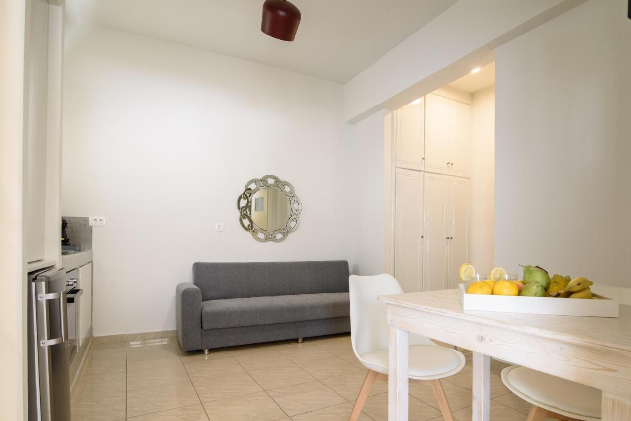 De_Naxia Suites Períssa Extérieur photo