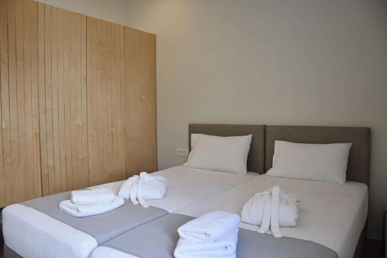 De_Naxia Suites Períssa Extérieur photo