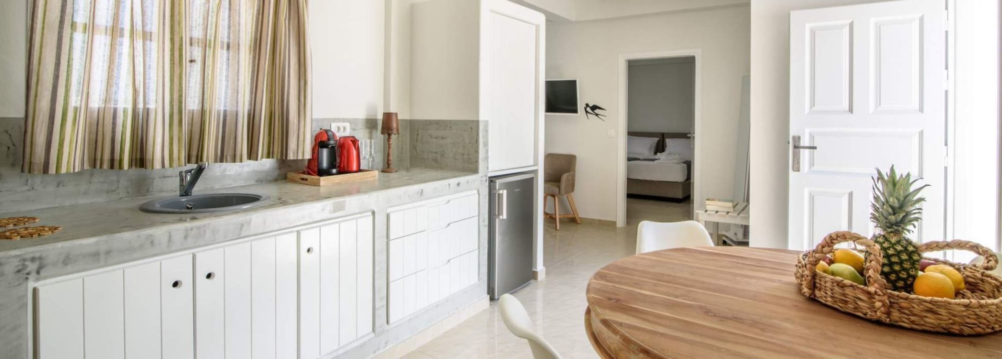 De_Naxia Suites Períssa Extérieur photo